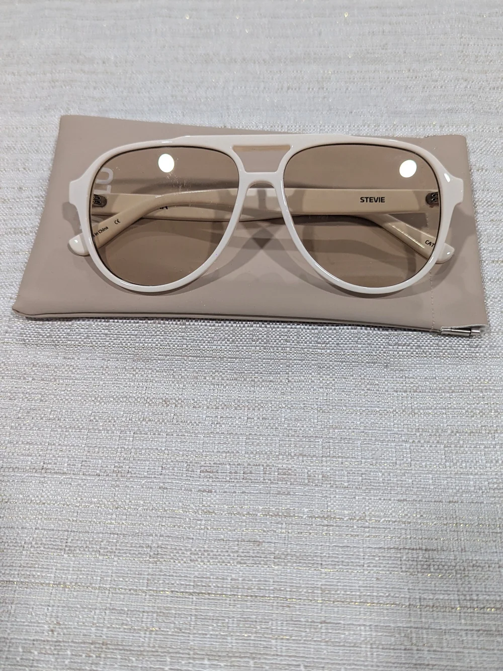 STEVIE Women's White Aviator Sunglasses - Beige Lenses